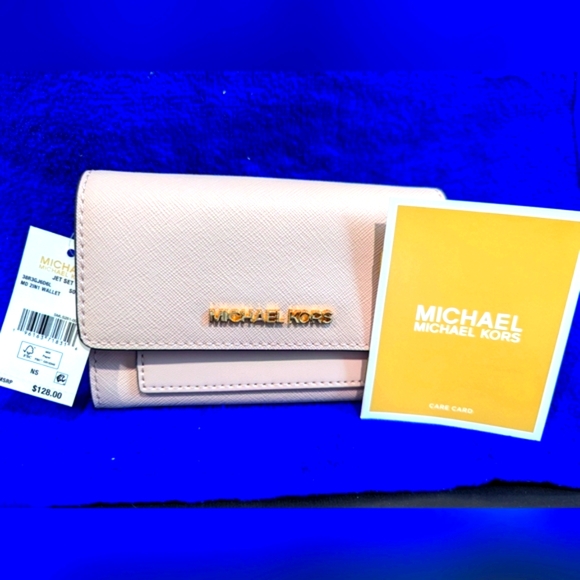 NWT MICHAEL KORS Jet Set 2-in-1 Wallet Soft Pink - Picture 6 of 6